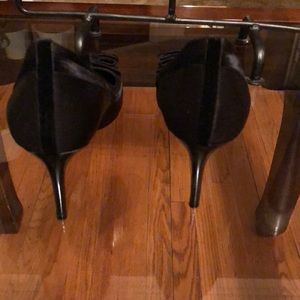 Tory Burch Shoes - 🎉CLOSET CLEAR OUT SALE🎉 TORY BURCH BLACK SHOES Tory Burch Shoes - 🎉CLOSET CLEAR OUT SALE🎉 TORY BURCH BLACK SHOES